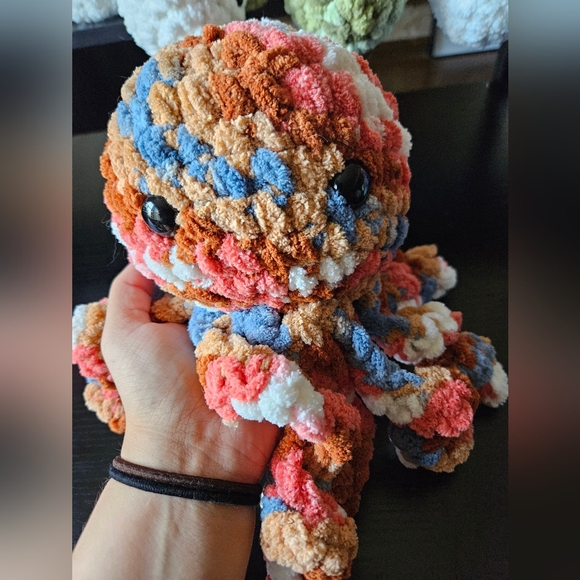 Like to be notified when I'm live sharing my own - Picture 9 of 10